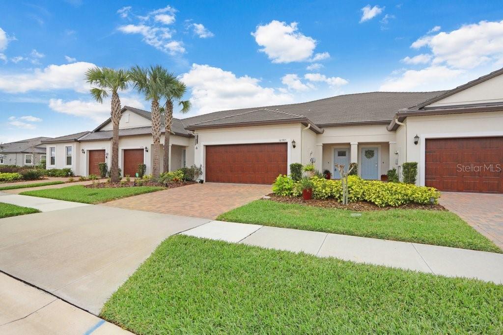 10385 ECHO DOCK LOOP, SAN ANTONIO, FL — photo 3 of 30