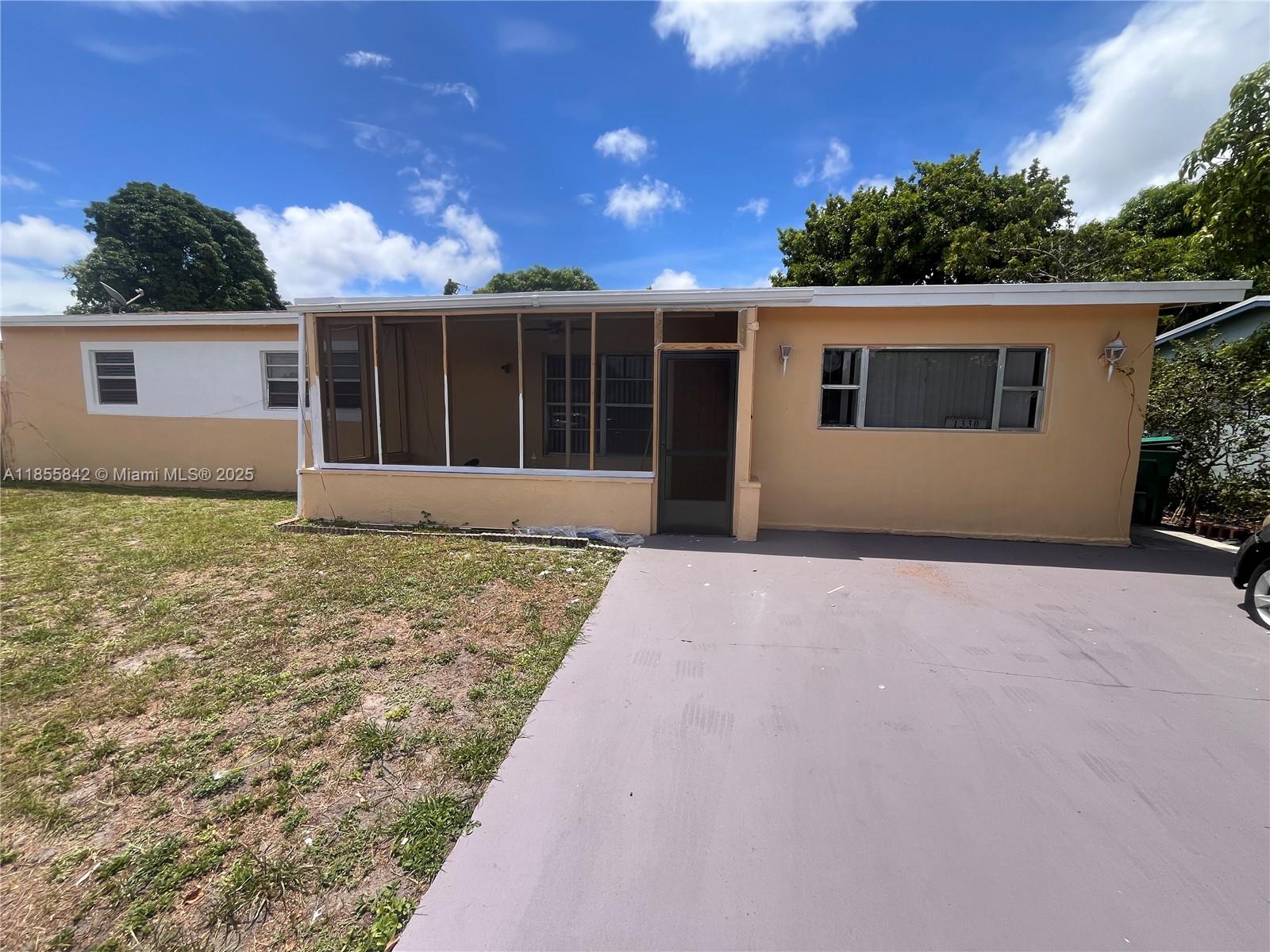 1330 NE 212 terr, Miami FL 33179