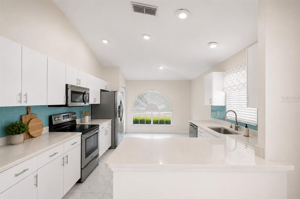 30603 TREMONT DRIVE, WESLEY CHAPEL, FL — photo 4 of 17