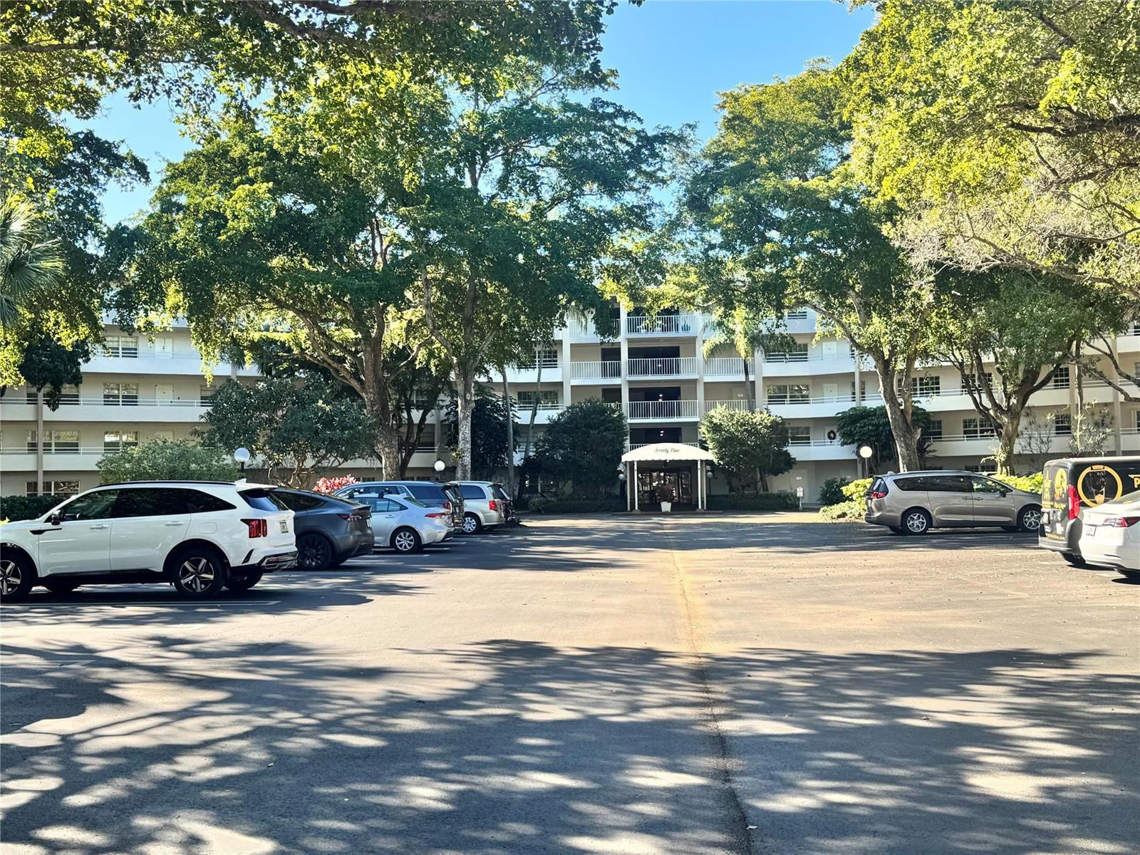 3980 Oaks Clubhouse Drive # 405, Pompano Beach FL 33069