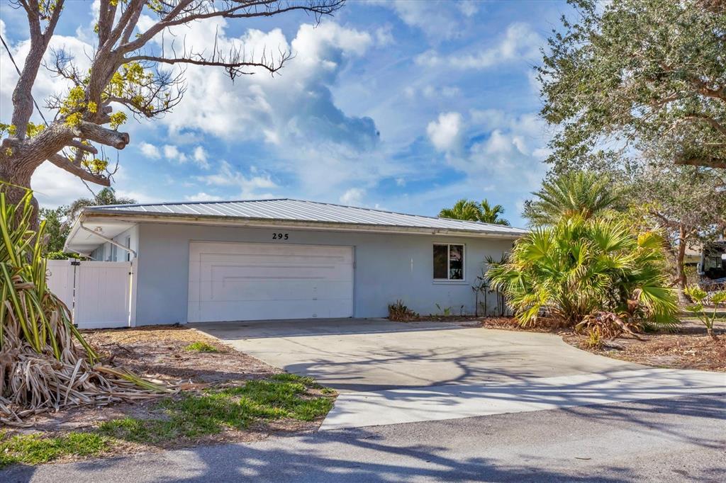 295 NORTH DRIVE