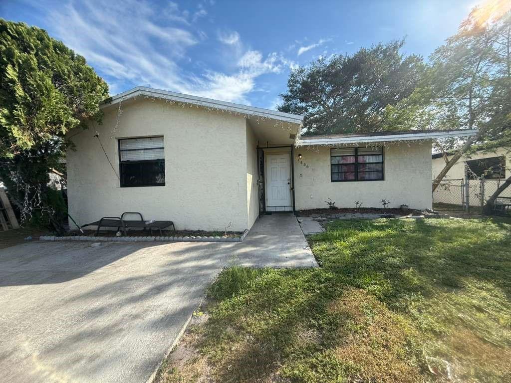 5836 Wiley Street, Hollywood FL 33023