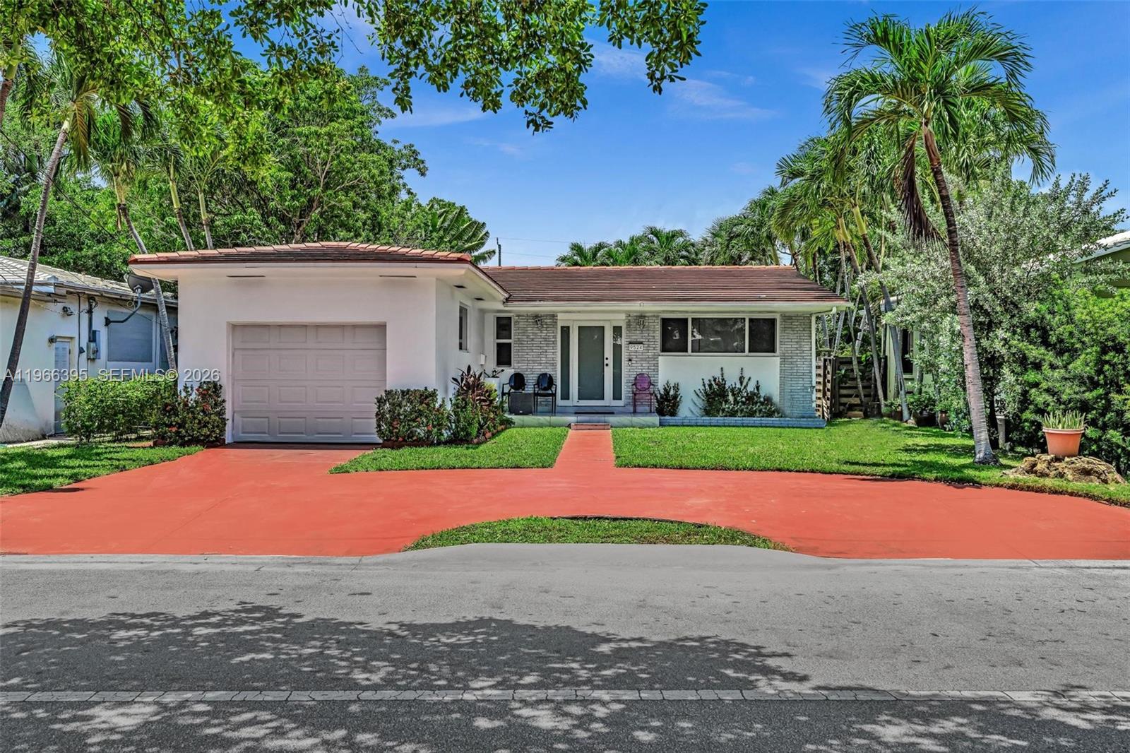9524 Byron Ave, Surfside FL 33154, SURFSIDE, FL — photo 4 of 30
