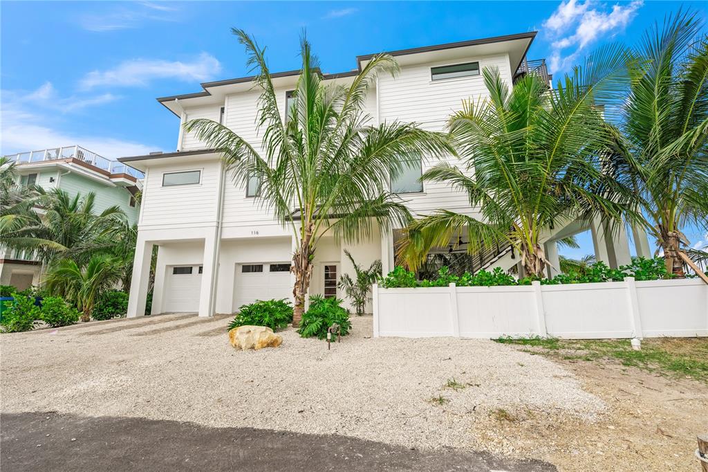 116 8TH STREET S, BRADENTON BEACH, FL — photo 3 of 30