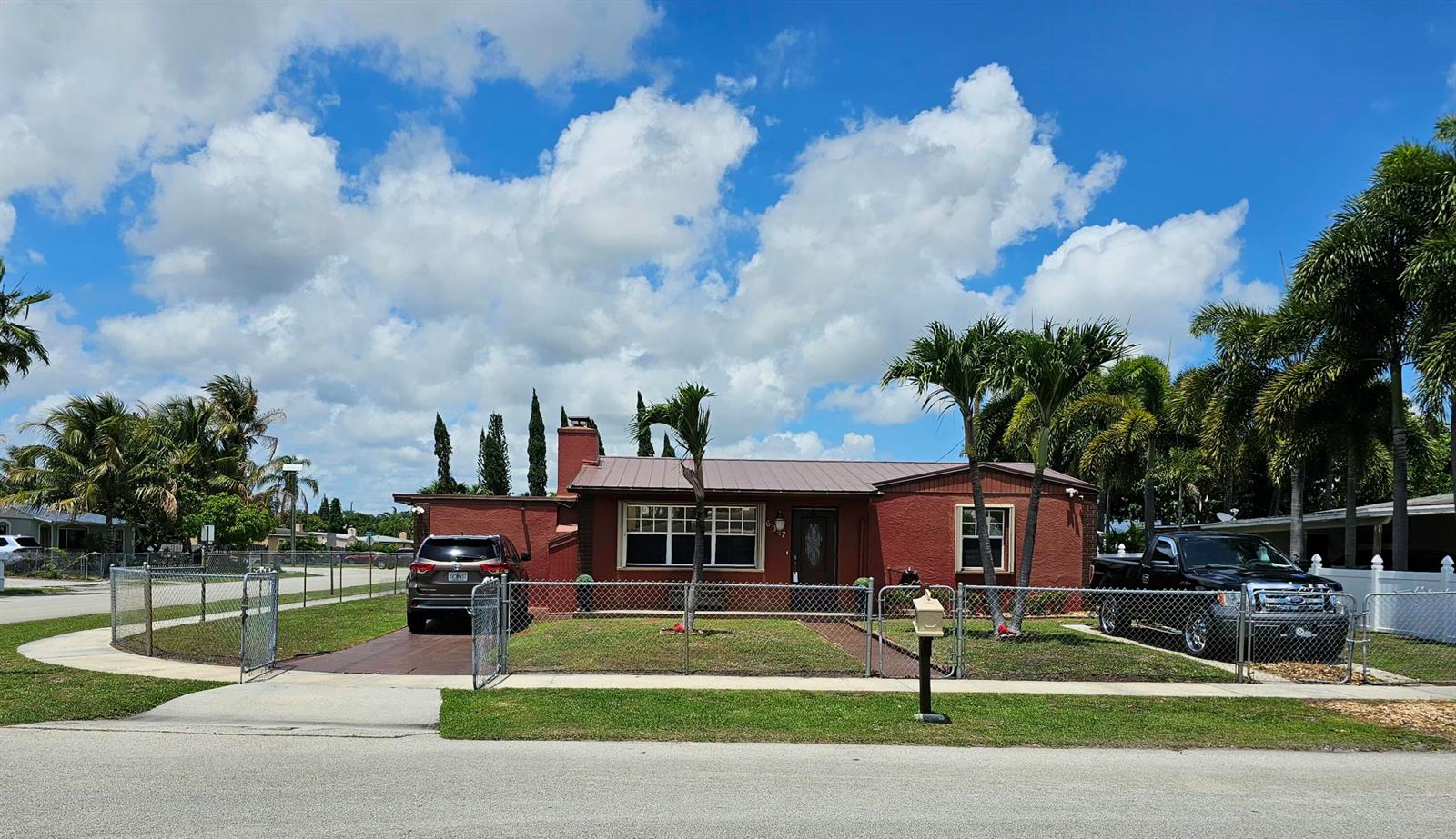 637 Dogwood Road, West Palm Beach FL 33409