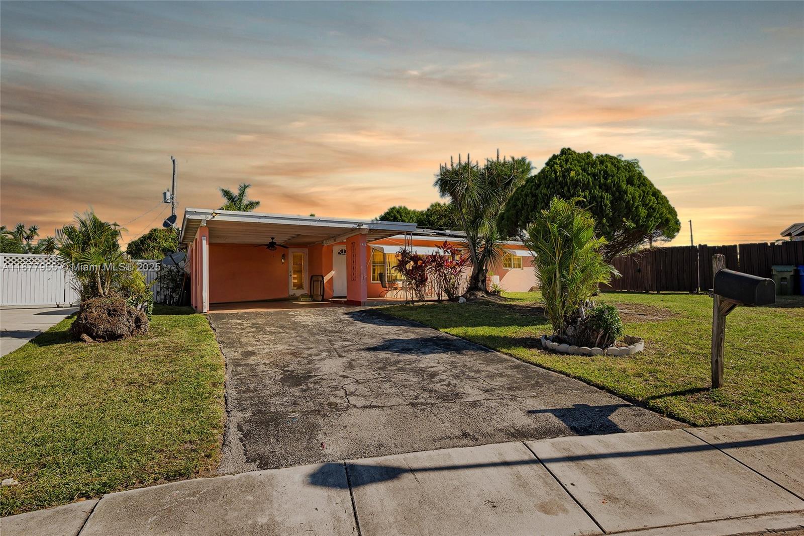 1412 NW 63rd Ave, Margate FL 33063