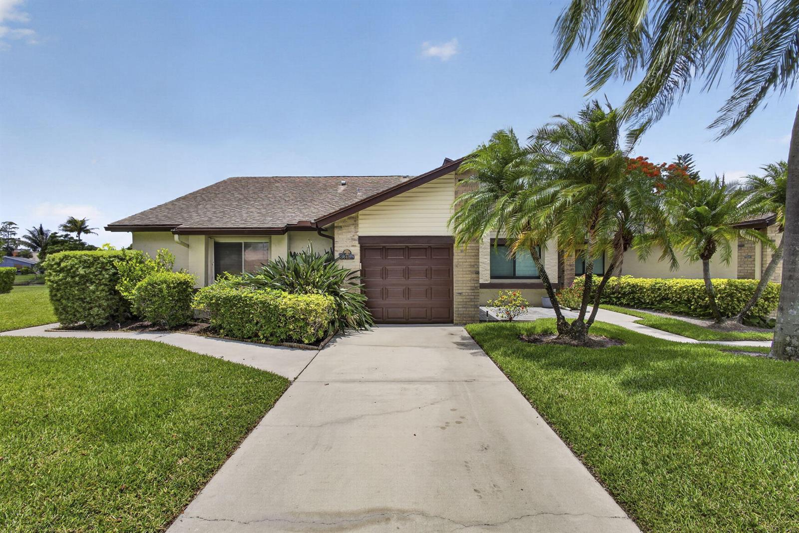 148 Village Walk Drive # 24, Royal Palm Beach FL 33411