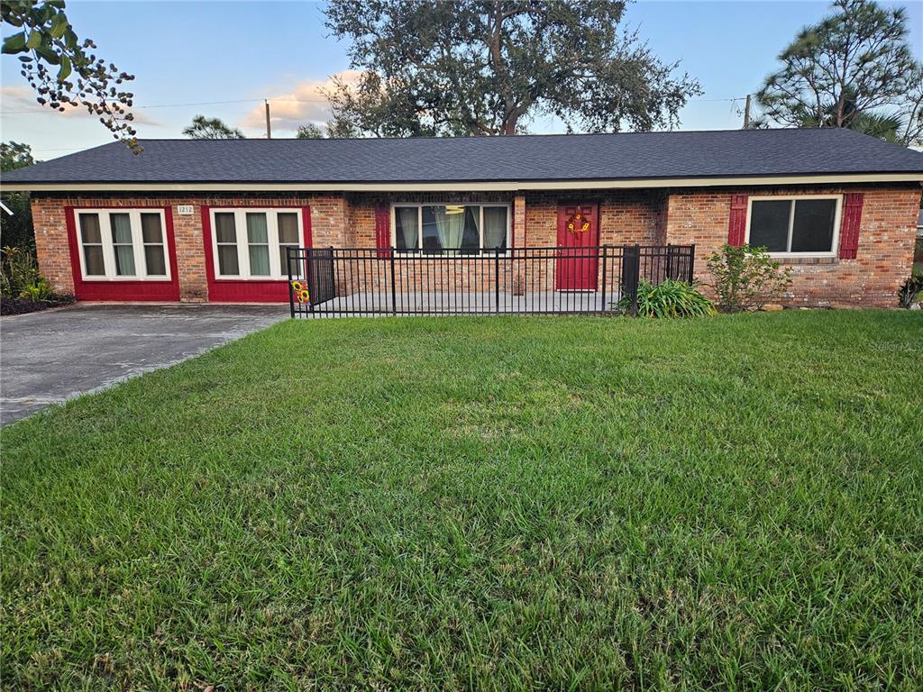 1212 BLAKE AVE