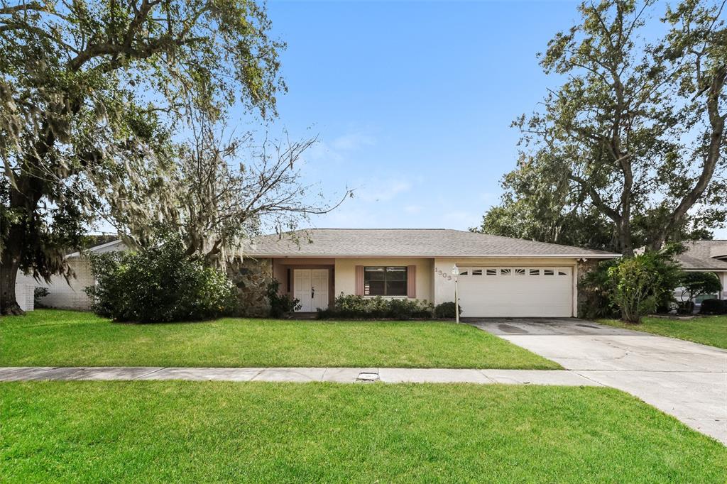 1303 SANDALWOOD DRIVE