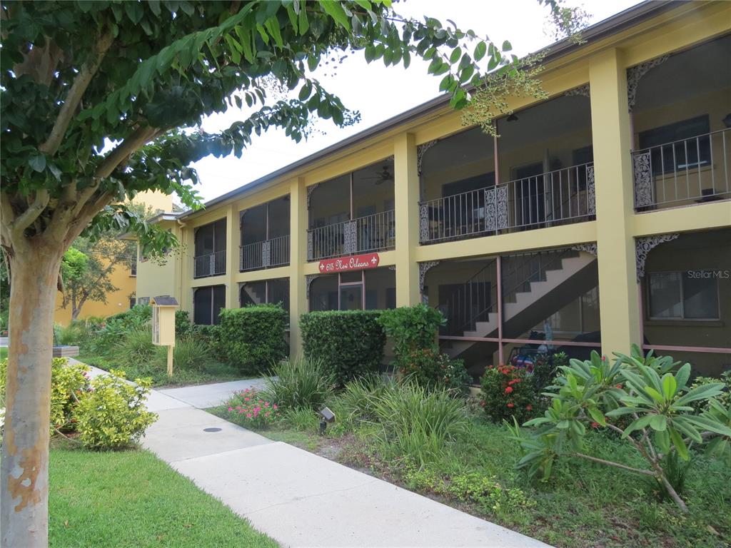 615 S PALM AVENUE UNIT 4