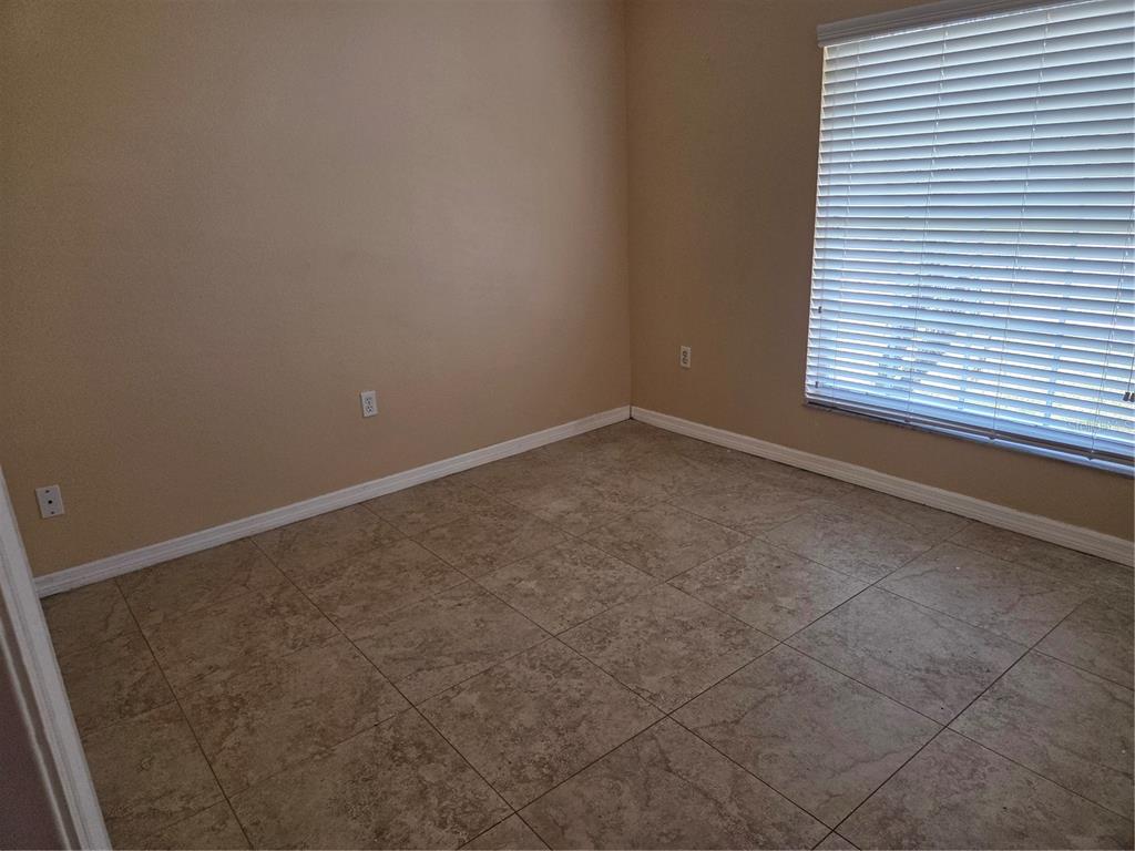 689 EAGLE POINTE SOUTH, KISSIMMEE, FL — photo 3 of 15