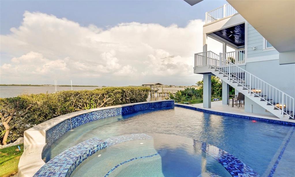 2516 AVENUE A, BRADENTON BEACH, FL — photo 3 of 19