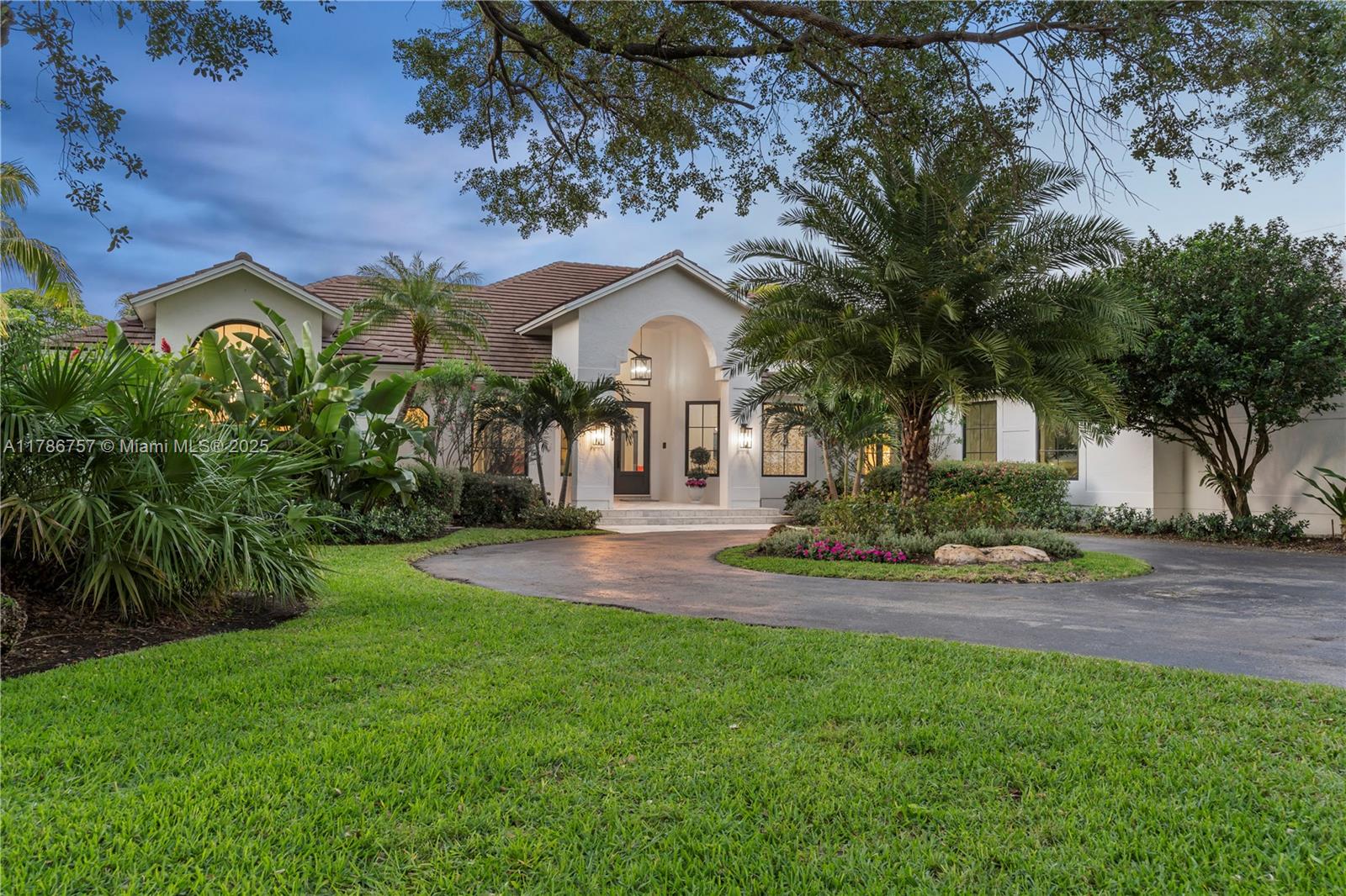 6821 SW 104th St, Pinecrest FL 33156