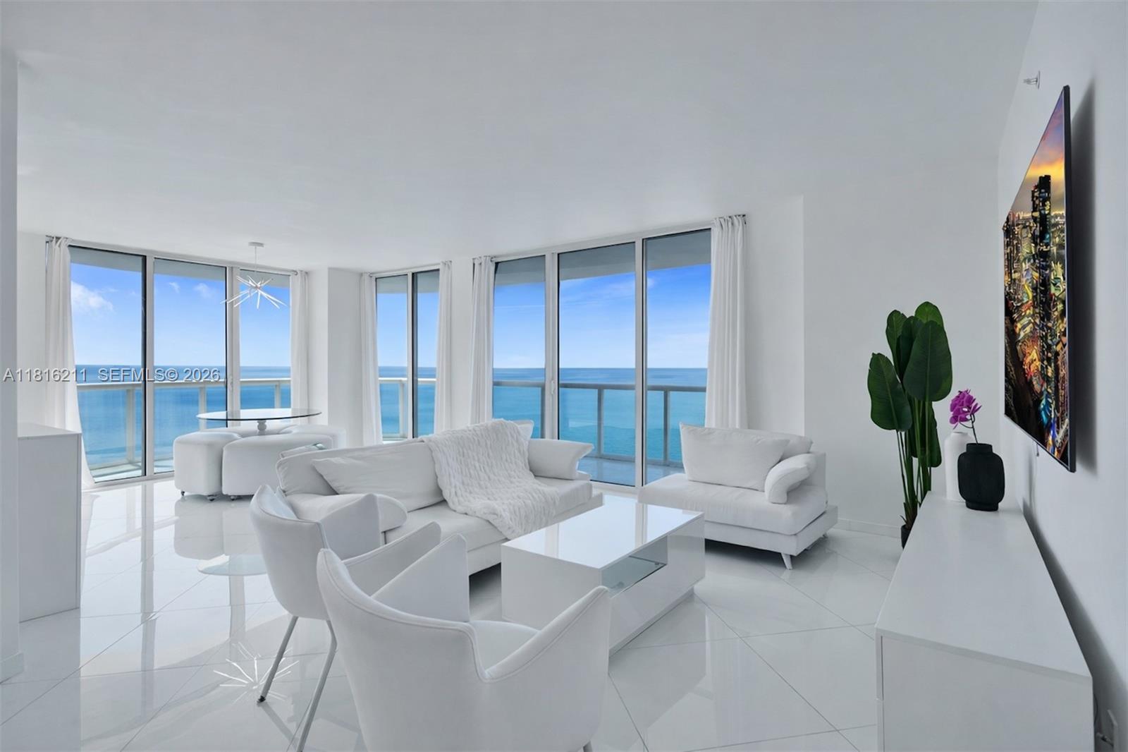 6365 Collins Ave # 2403, Miami Beach FL 33141