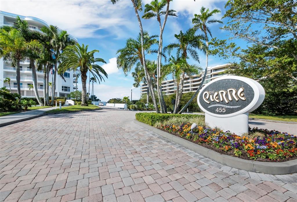 455 LONGBOAT CLUB ROAD UNIT PH8