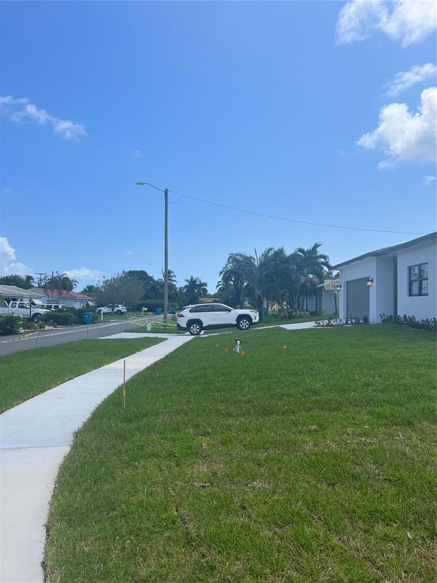 Side walk — BOYNTON BEACH, FL
