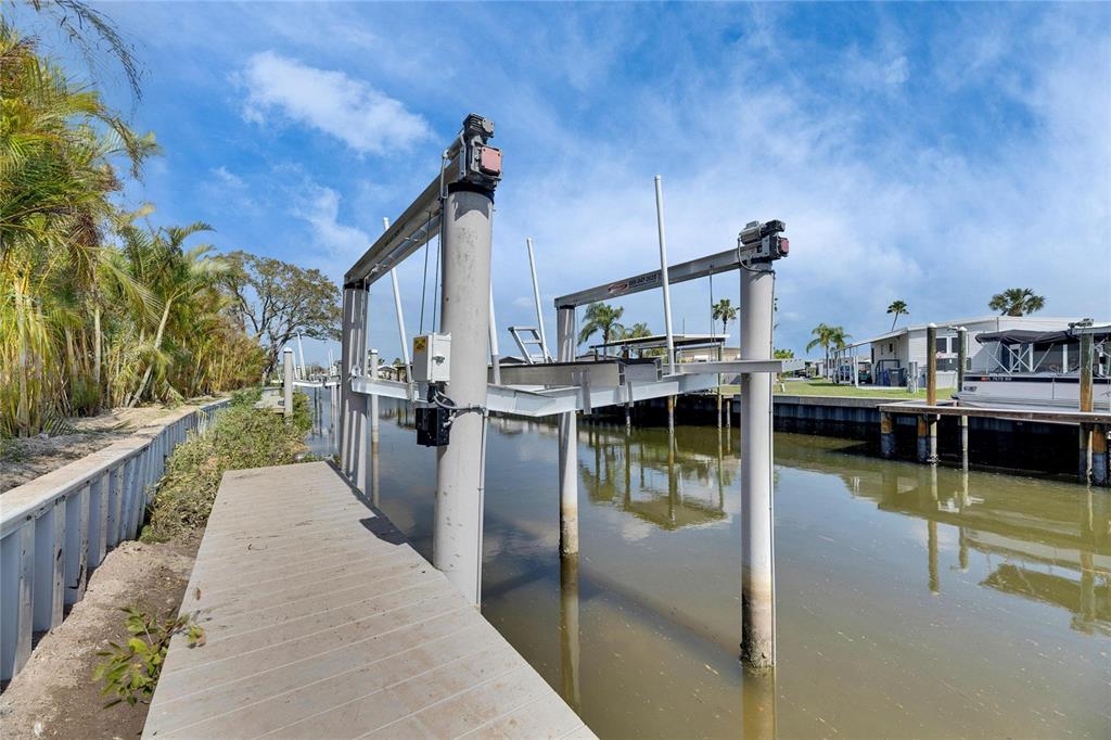6538 SIMONE SHORES CIRCLE, APOLLO BEACH, FL — photo 4 of 30