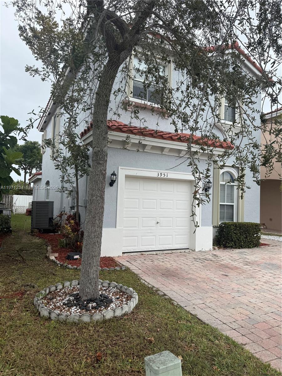 3951 NE 13th Dr, Homestead FL 33033