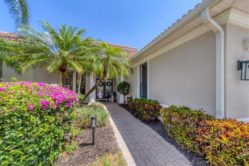 13853 SIENA LOOP, LAKEWOOD RANCH, FL — photo 5 of 30