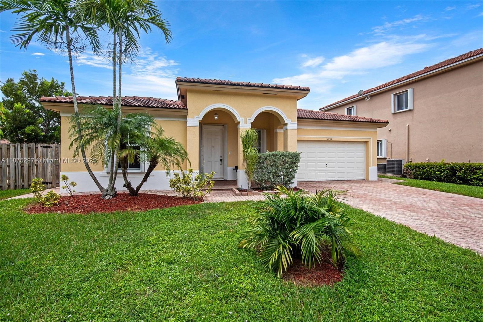 2000 NE 39th Ter, Homestead FL 33033