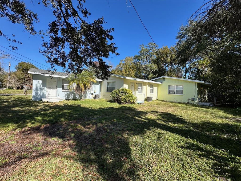 227 STRAWBERRY LANE