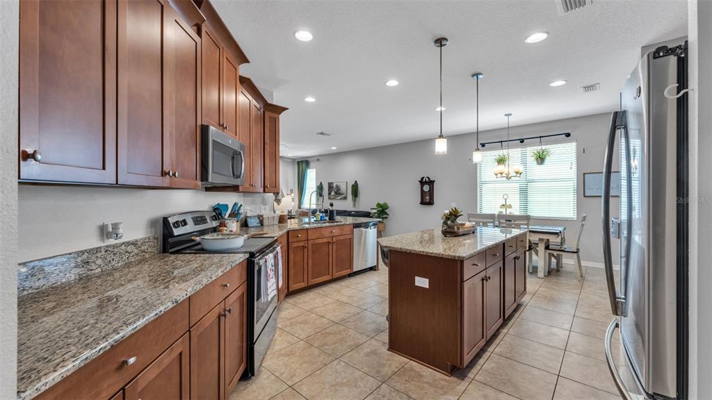 1826 ALTAVISTA CIRCLE, LAKELAND, FL — photo 5 of 30