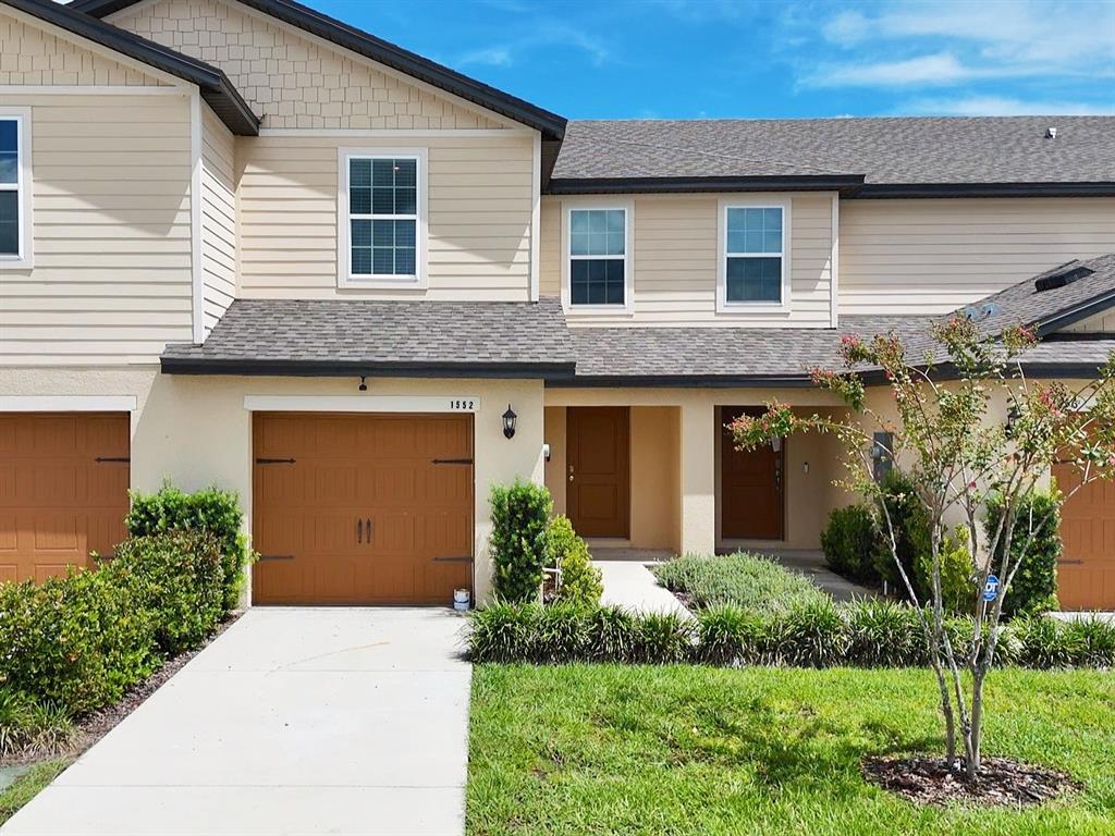 1552 WYNFORD CIRCLE
