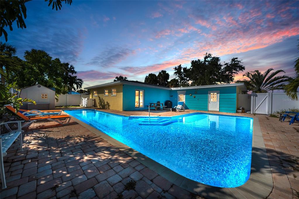 424 88TH AVENUE, ST PETE BEACH, FL — photo 3 of 30