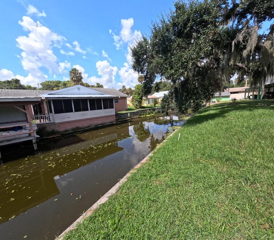 MEMORY LANE, TAVARES, FL — photo 2 of 11