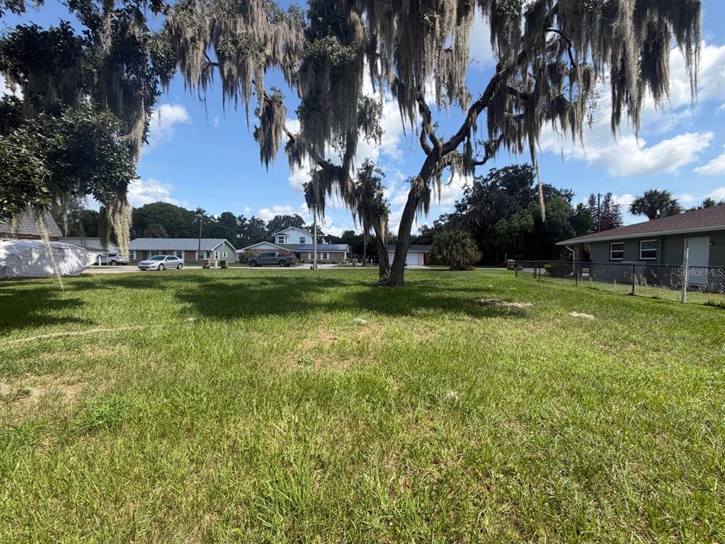 MEMORY LANE, TAVARES, FL — photo 5 of 11