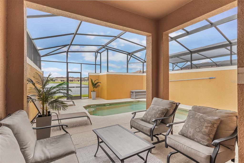 8942 CUBAN PALM ROAD