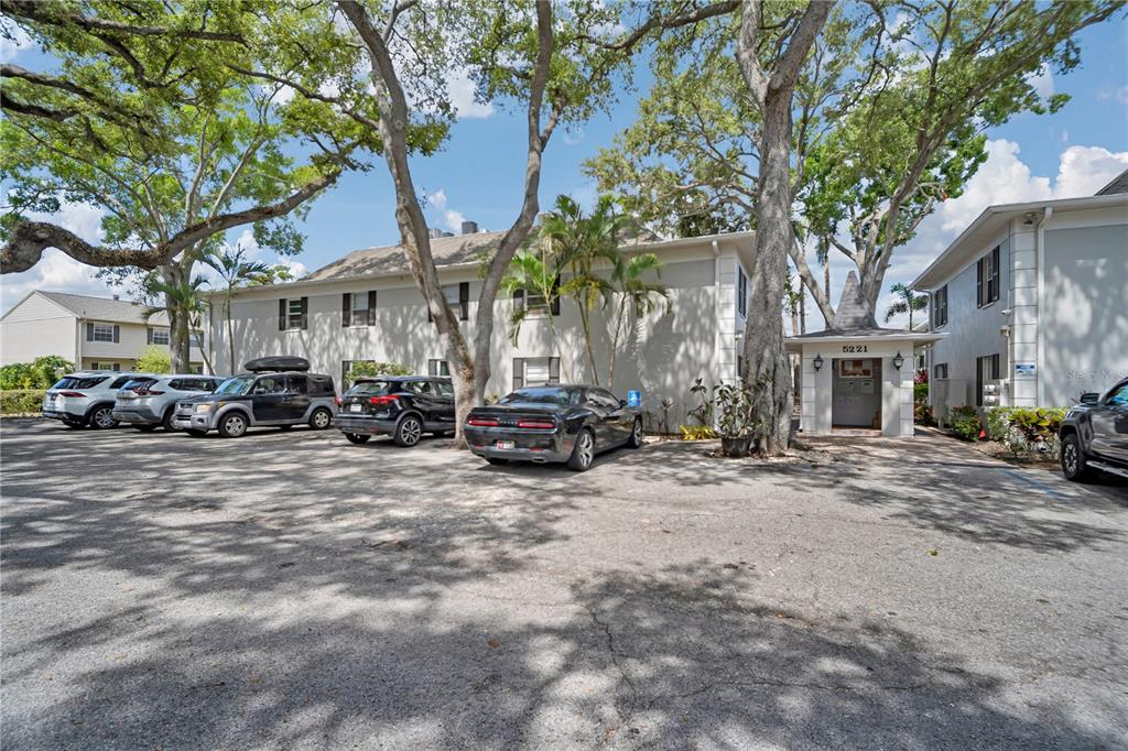 5221 S BAYSHORE BOULEVARD UNIT 23