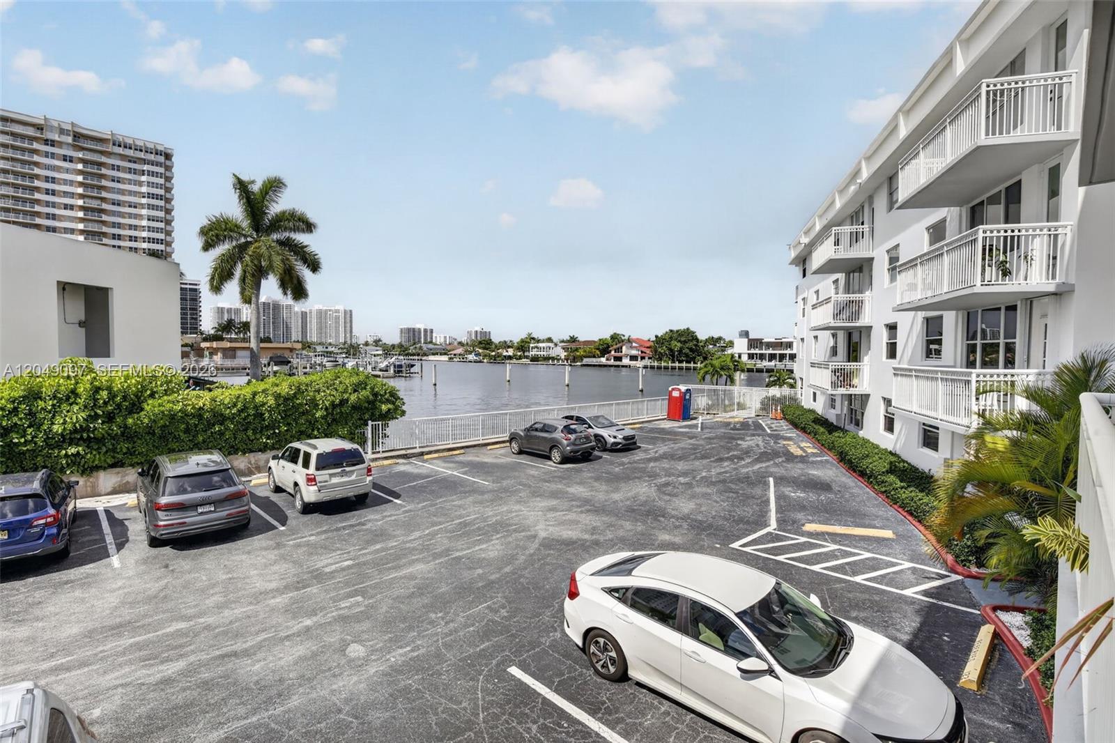 1913 S Ocean Dr # 225, Hallandale Beach FL 33009