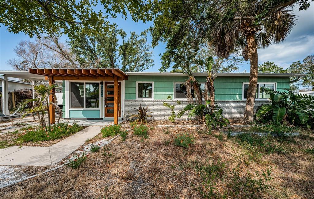 3962 POINSETTIA DRIVE