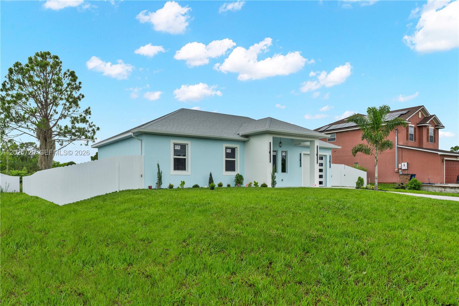 546 E Louisville St, Lehigh Acres FL 33974