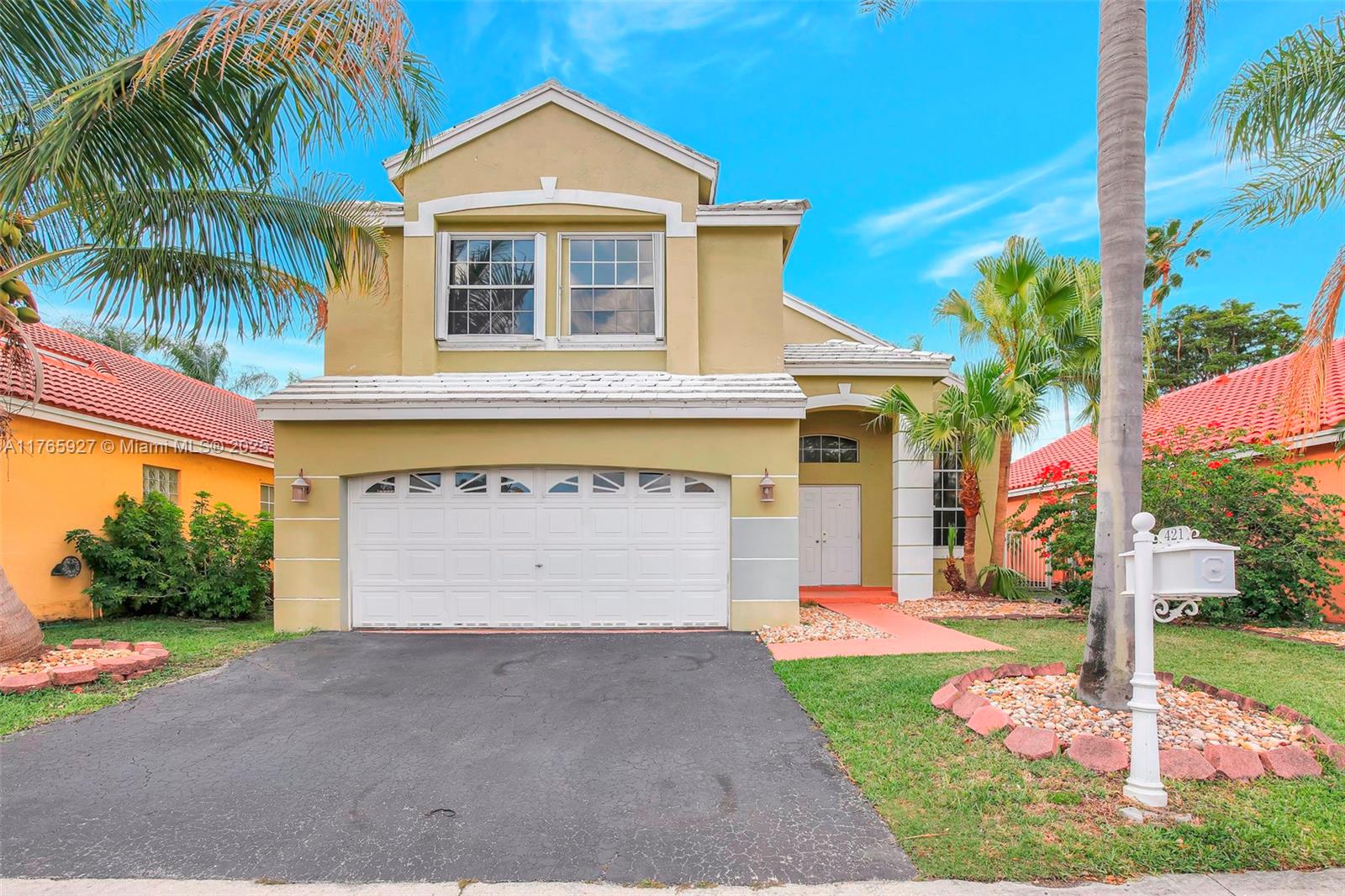 421 Bermuda Springs Dr, Weston FL 33326