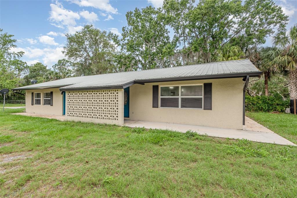 4085 CYPRESS BEND, GENEVA, FL — photo 2 of 17