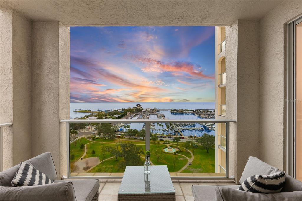 100 BEACH DRIVE NE UNIT 1501