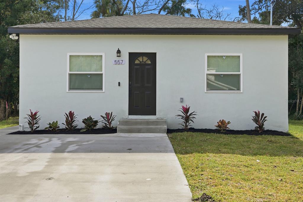 557 LIVE OAK AVENUE