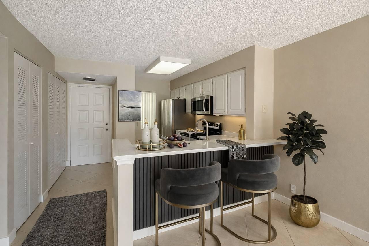 2228 N Cypress Bend Drive # 407, Pompano Beach FL 33069