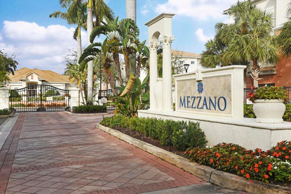 9905 Baywinds Boulevard # 2202, West Palm Beach FL 33411