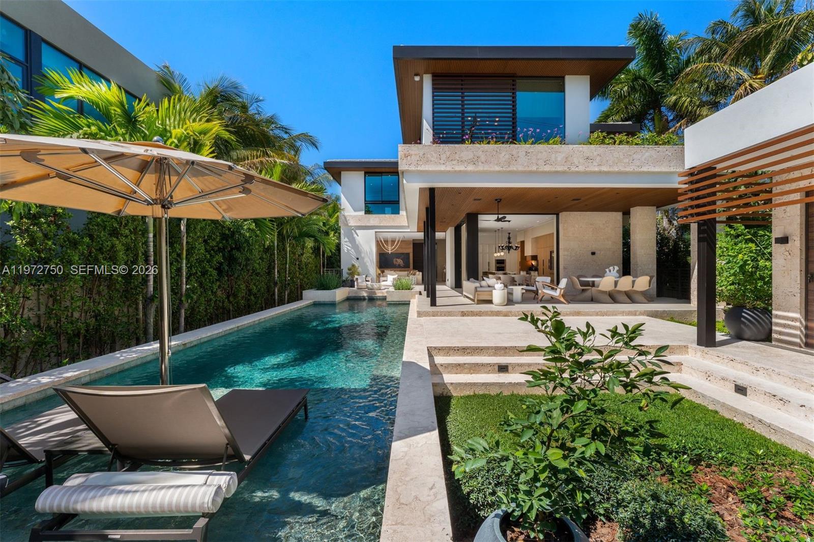 2145 Meridian Ave, Miami Beach FL 33139