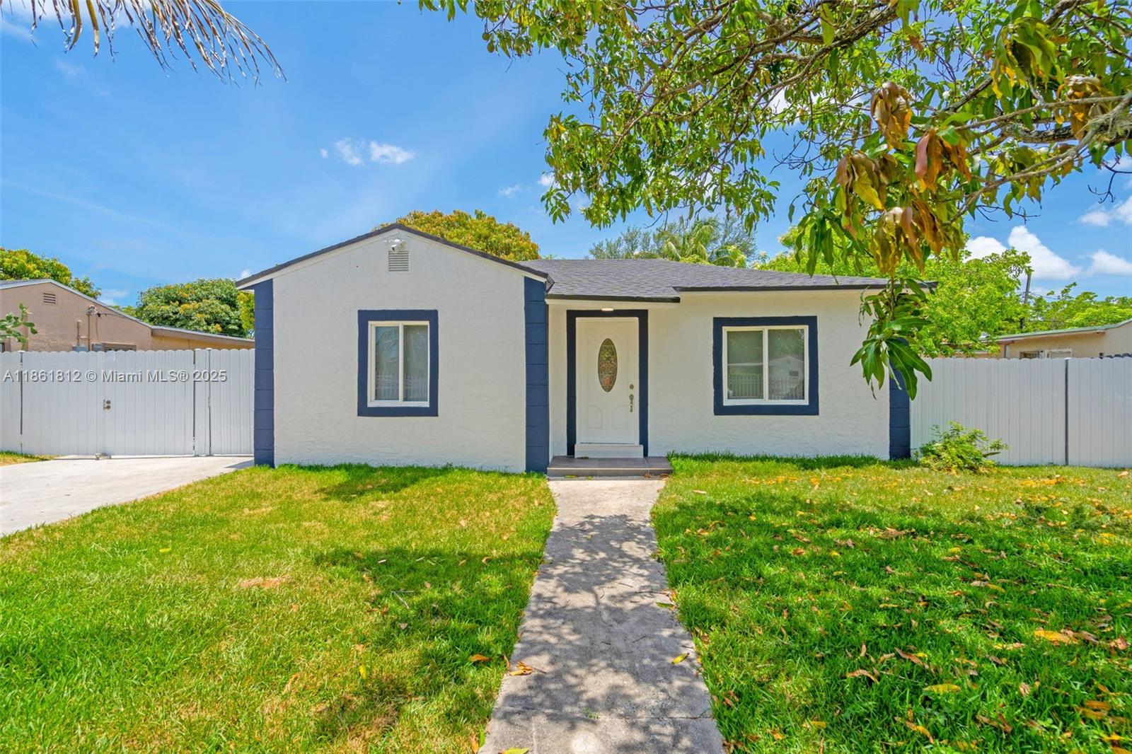 910 NW 123rd St, North Miami FL 33168