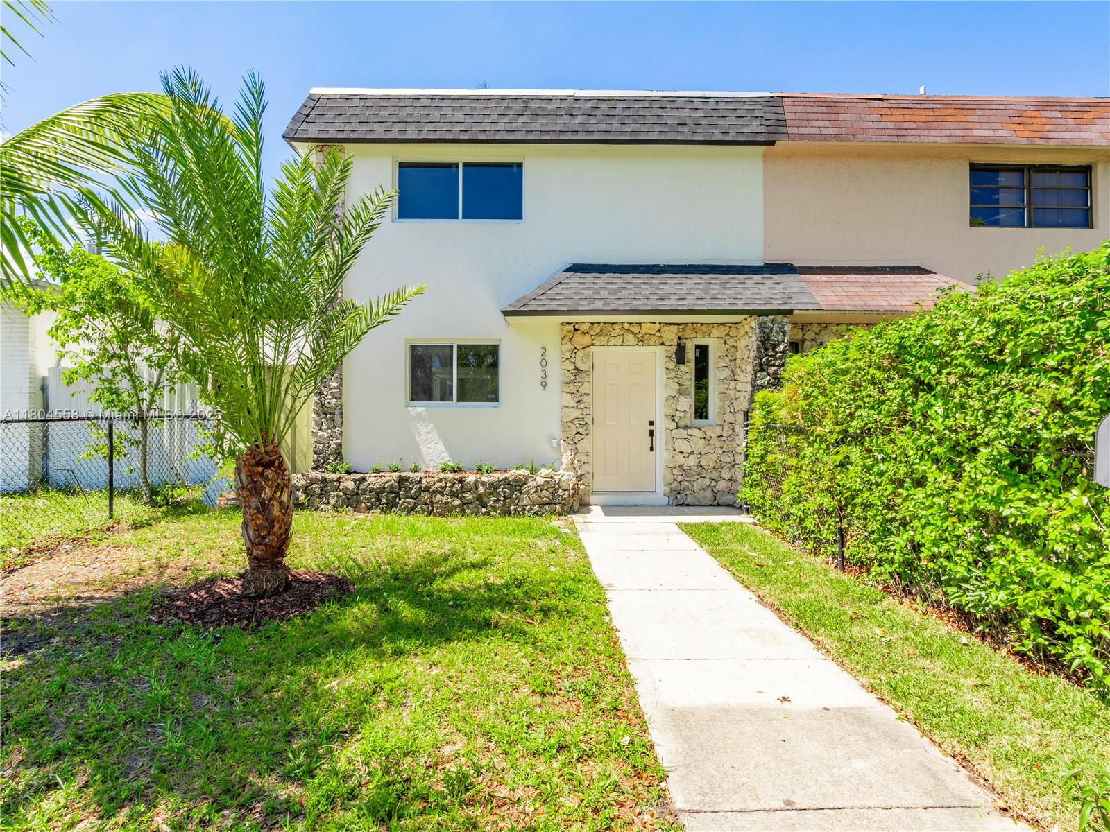 2039 NE 172nd St, North Miami Beach FL 33162