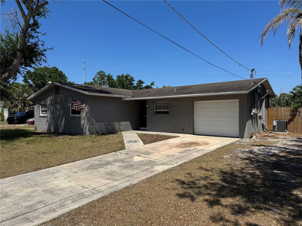 5813 OXFORD DRIVE