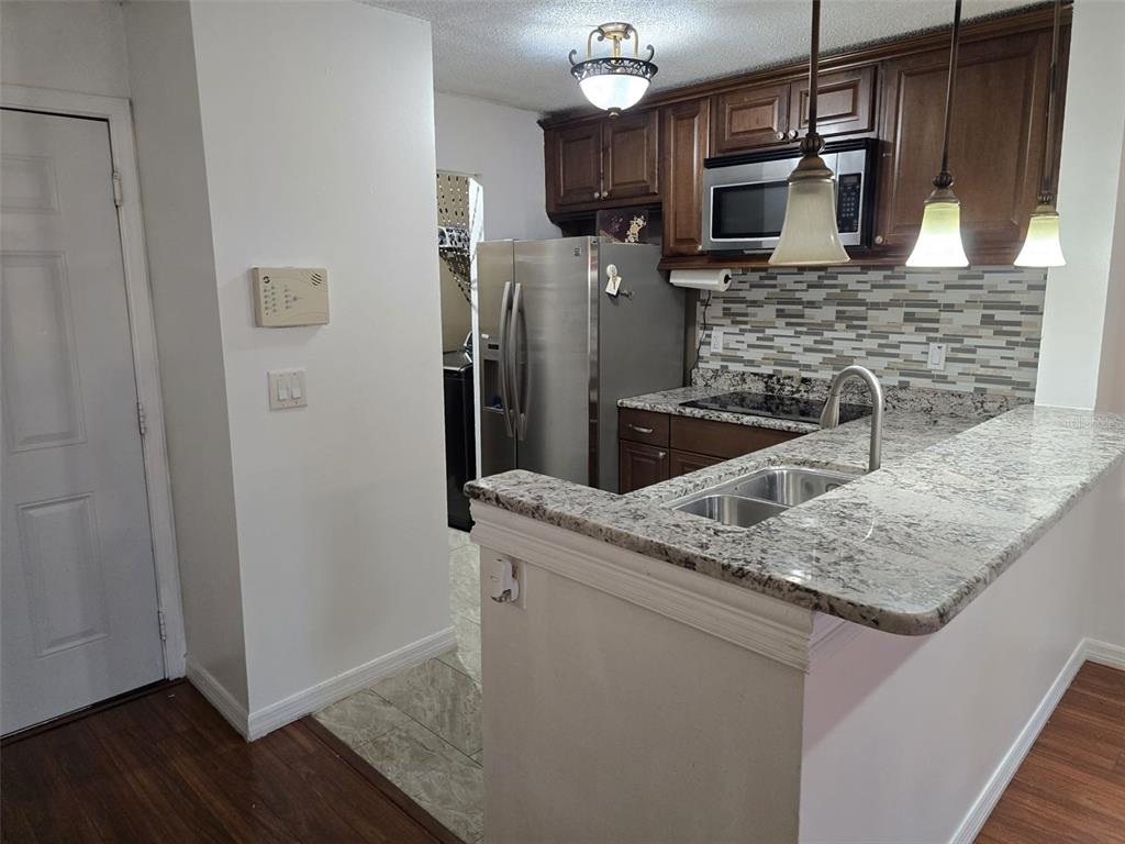 4115 CHATHAM OAK COURT UNIT 218