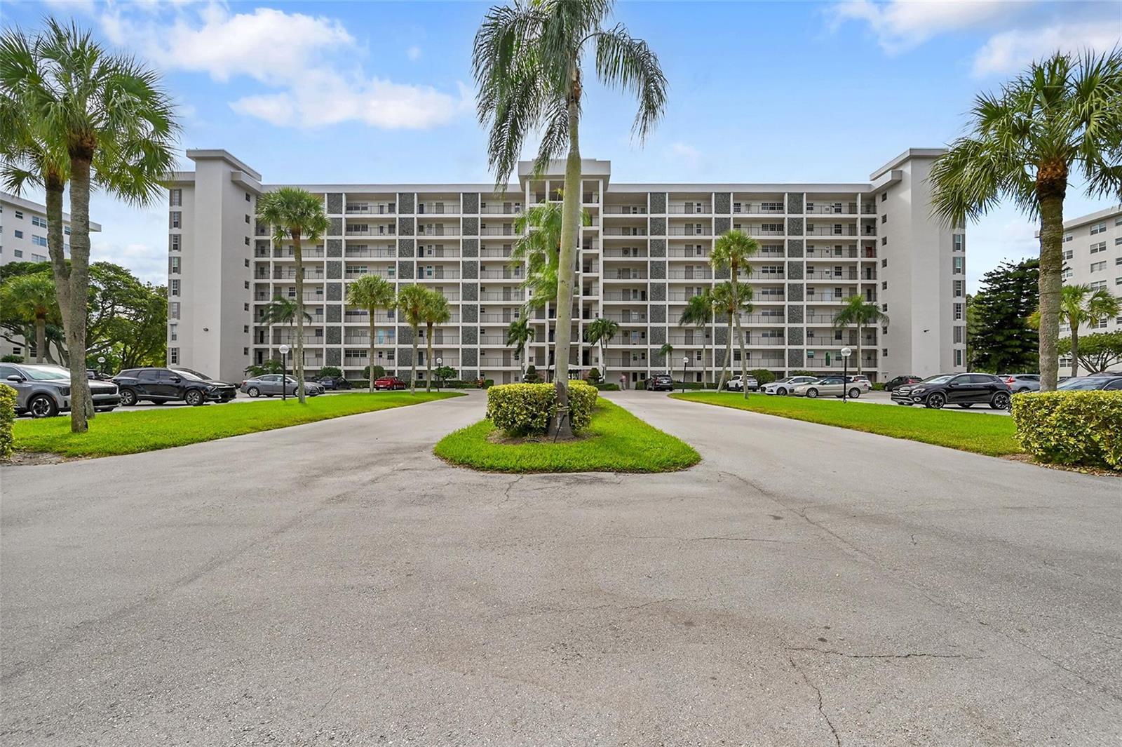 3100 N Palm Aire Drive # 606, Pompano Beach FL 33069