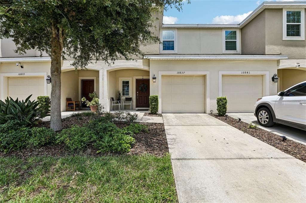 10837 WYNE TREE COURT