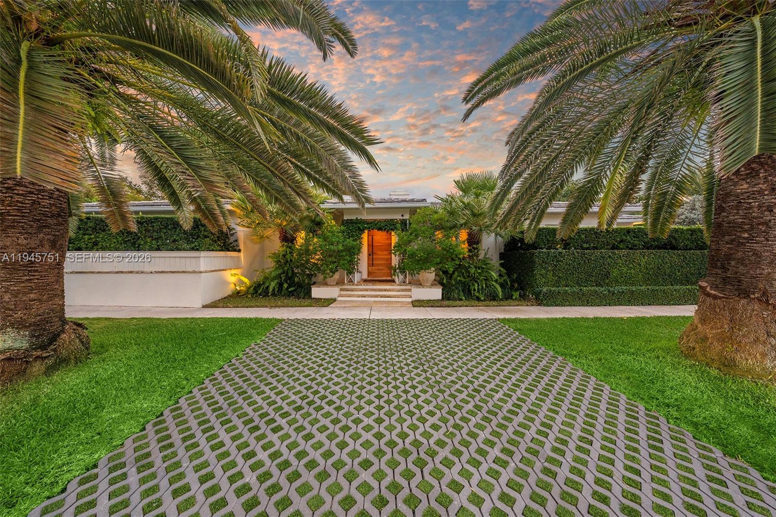 1220 W 21st St, Miami Beach FL 33140