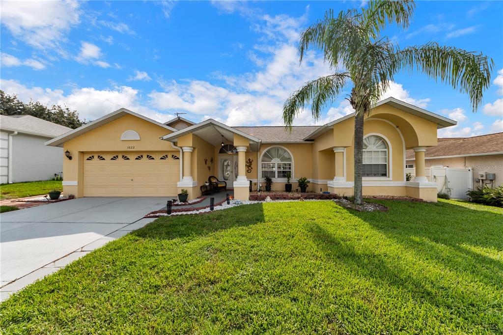 1622 CRAZY HORSE DR